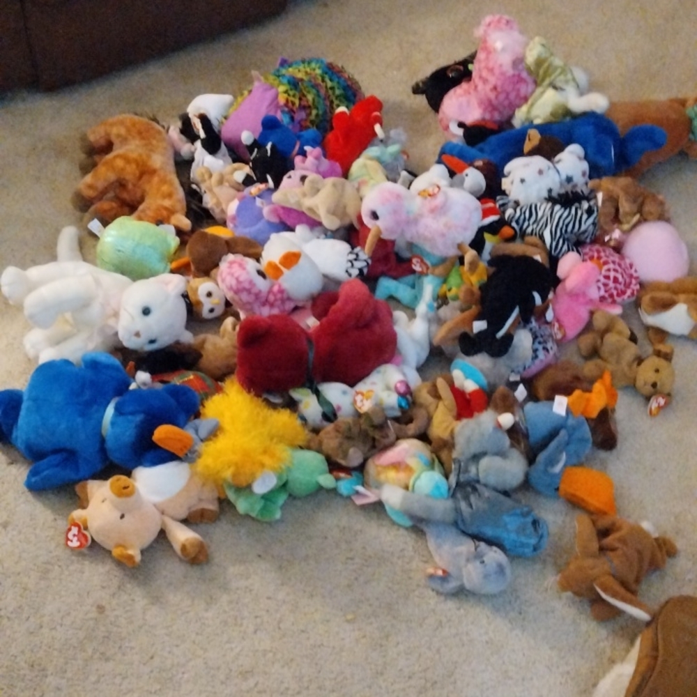 Decluttering - Picture 2 of 4